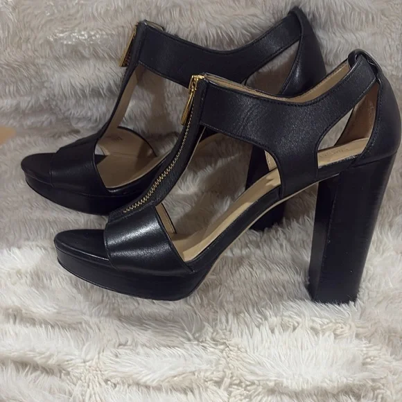 Michael Kors Black heels - Picture 5 of 8